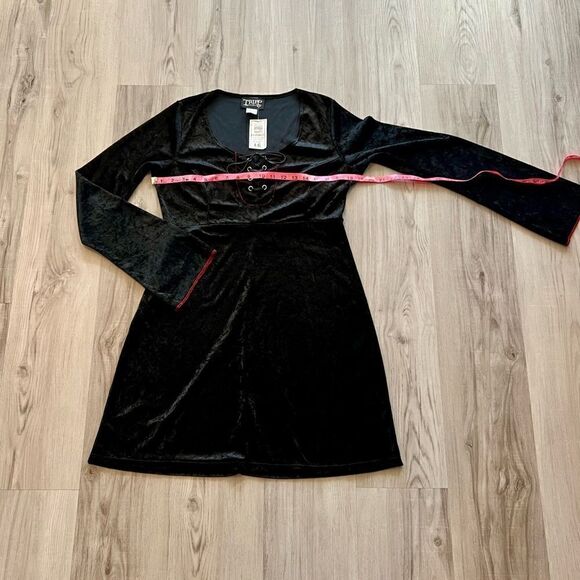 Vintage Y2K Tripp nyc crushed velvet dolly dress in black sz L bell sleeves NWT - Picture 15 of 16